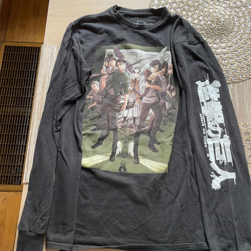 Attack on Titan long sleeve tshirt. GUC